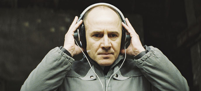 Vuelve la STASI: Xnet Denuncia Graves Peligros para Los Derechos Civiles de la Proposición de Ley contra la Corrupción y la Protección del Denunciante